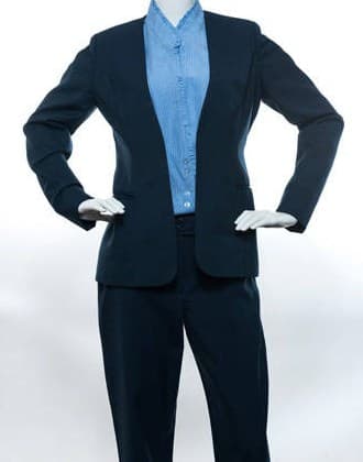 Conjunto ejecutivo de saco y pantalón azul navy